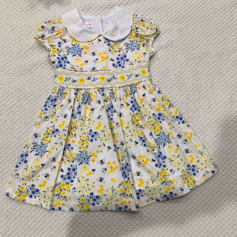 Bonnie Jean Bee Short Sleeved Smocked, Collared Poplin Dress Size 2T NWOT